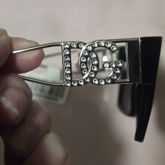 Dolce & Gabbana NWT Black sunglasses 💕 - Picture 11 of 12